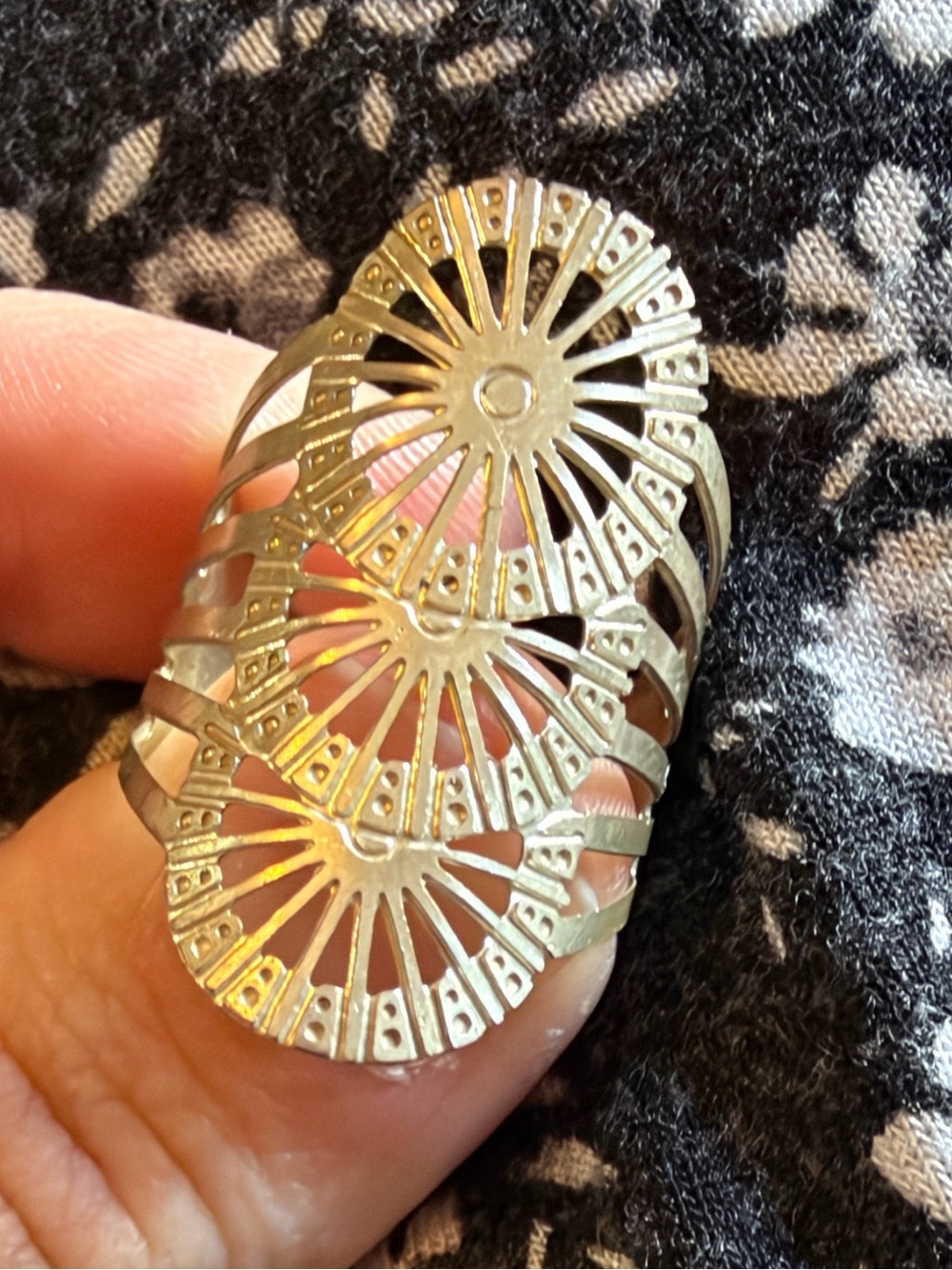 Art deco style ring